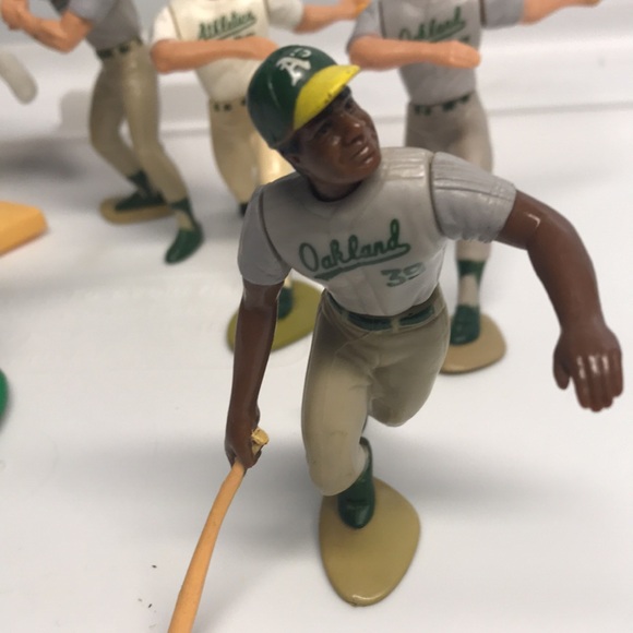 NBA, NFL and MLB Bundle of Figurine’s - Picture 6 of 14